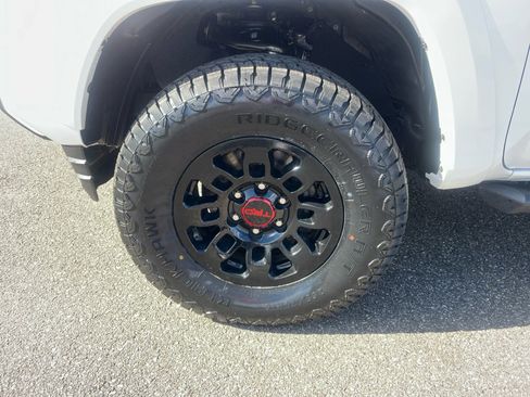 Certified 2022 Toyota Tacoma SR5 w/ Technology Package AWD/4WD image 29