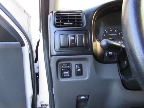 Used 1999 Isuzu Rodeo LS image 43