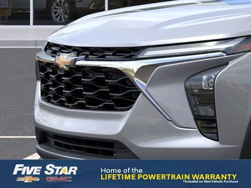 New 2026 Chevrolet Trax LT w/ Driver Confidence Package FWD image 14