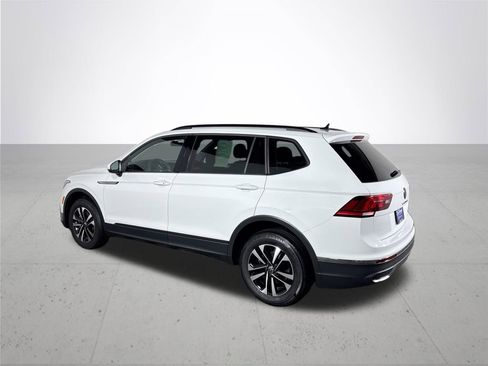 Certified 2023 Volkswagen Tiguan S image 9