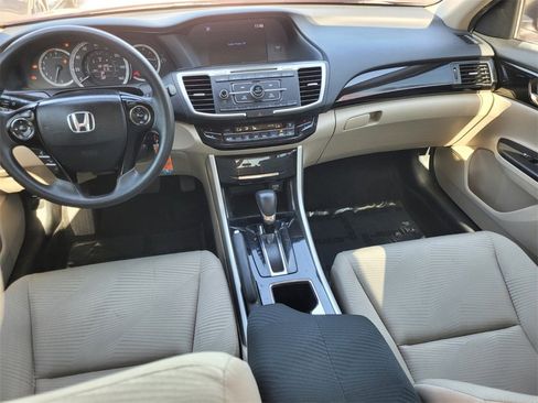 Used 2017 Honda Accord LX image 8