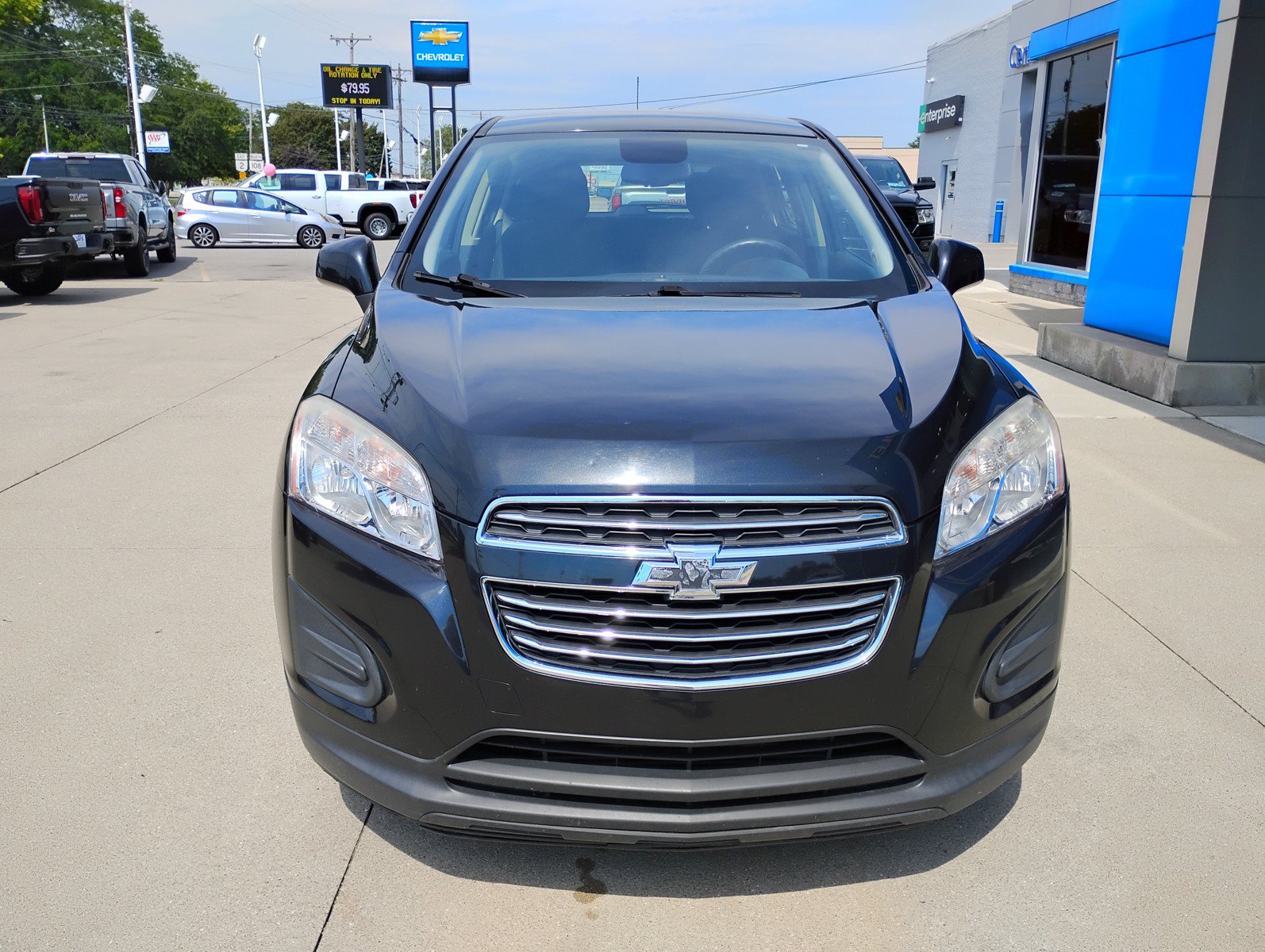 Used 2016 Chevrolet Trax LS w/ LPO, Cargo Package FWD image 2