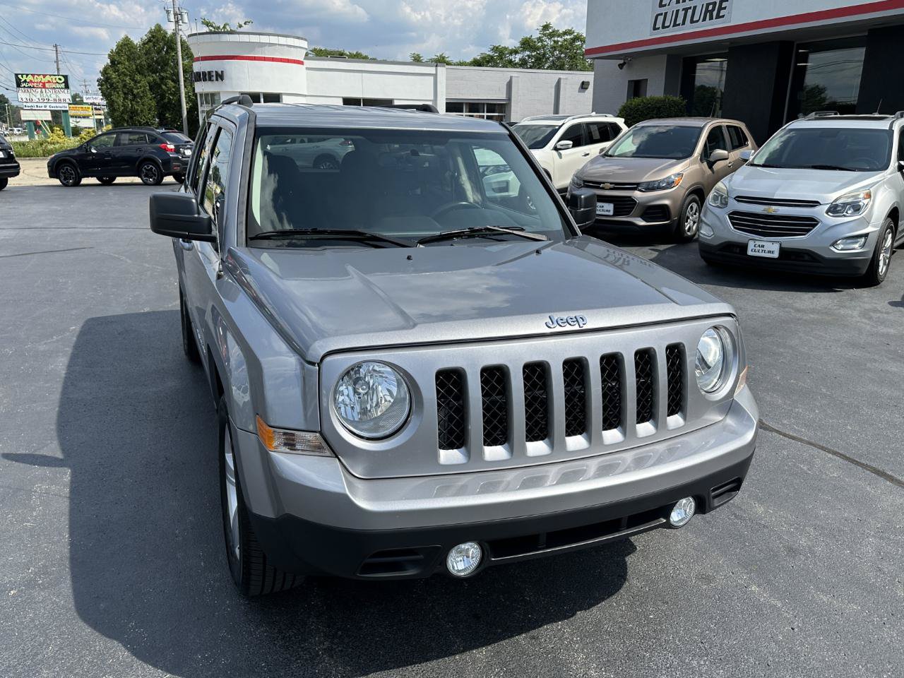 Used 2017 Jeep Patriot Latitude AWD/4WD image 3
