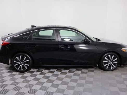Used 2024 Honda Civic EX-L image 9
