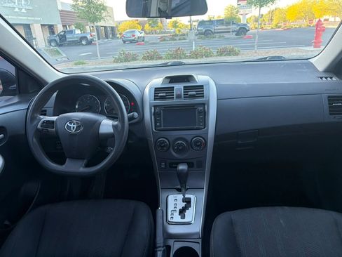 Used 2013 Toyota Corolla S image 10