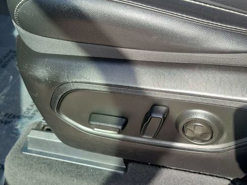Used 2024 Jeep Grand Cherokee Limited RWD image 23