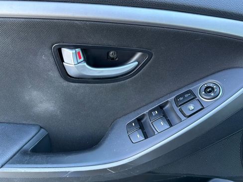 Used 2013 Hyundai Elantra GT image 11