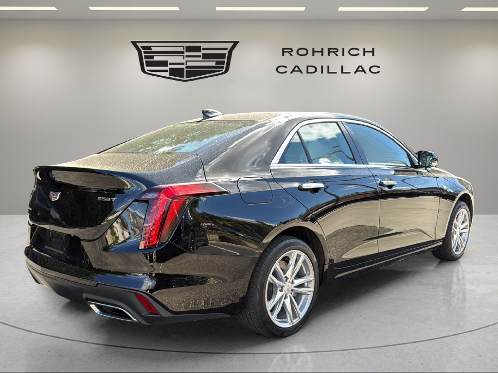 Used 2022 Cadillac CT4 Luxury w/ Cold Weather Package AWD/4WD image 5