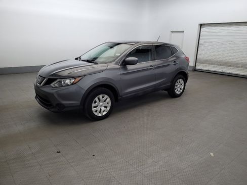 Used 2018 Nissan Rogue Sport S AWD/4WD image 2