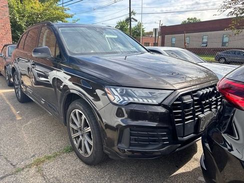 Used 2023 Audi Q7 2.0T Premium Plus w/ Premium Plus Package AWD/4WD image 11