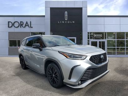 Used 2023 Toyota Highlander XSE
