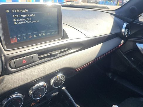 Used 2017 FIAT 124 Spider Abarth RWD image 10