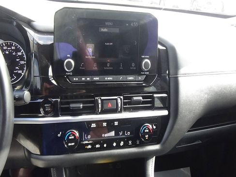 Used 2025 Nissan Pathfinder SV FWD image 22
