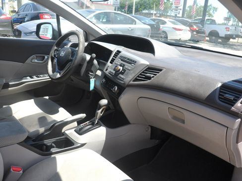 Used 2012 Honda Civic LX image 17