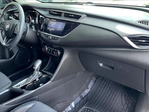 Used 2021 Buick Encore GX Select image 19