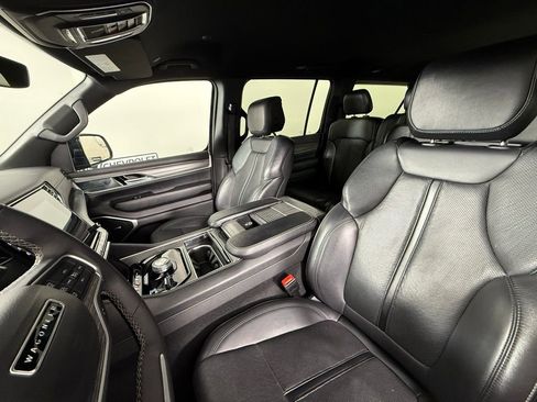 Used 2024 Jeep Wagoneer L Series II w/ Flexible Seating Group image 35