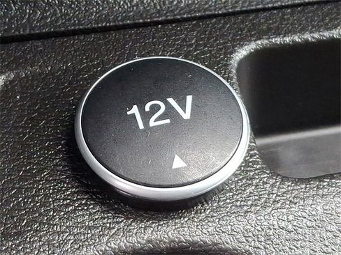 Used 2015 Ford Transit 150 XLT image 24