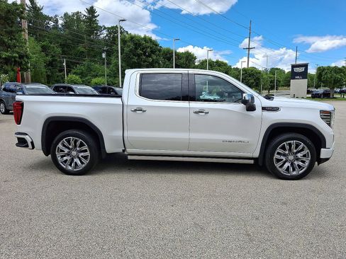 Used 2023 GMC Sierra 1500 Denali w/ Denali Reserve Package AWD/4WD image 26