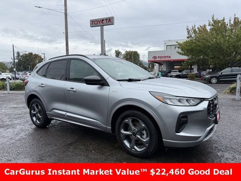 Used 2023 Ford Escape ST-Line image 3