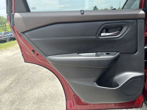 Used 2023 Nissan Rogue SL w/ SL Premium Package FWD image 21