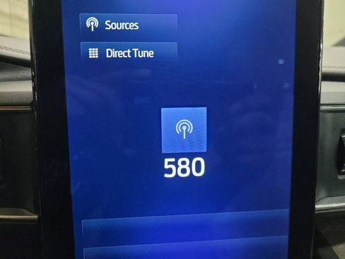 Used 2020 Ford Explorer Platinum w/ Premium Technology Package AWD/4WD image 25