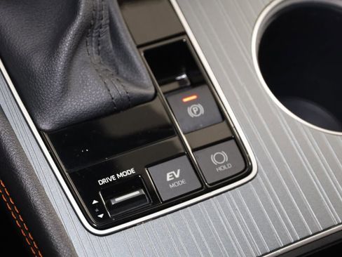 Used 2024 Toyota Sienna XSE image 28