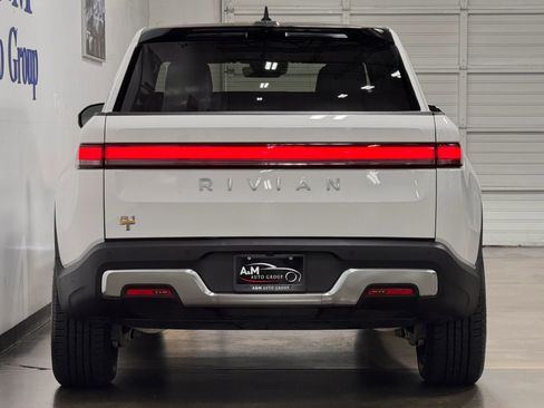Used 2022 Rivian R1T Adventure image 5