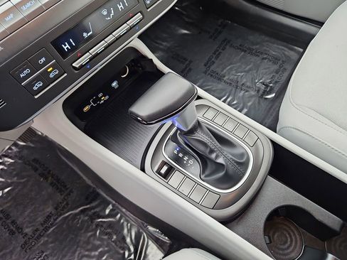 Used 2024 Hyundai Kona SEL image 18