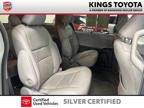 Used 2019 Toyota Sienna XLE w/ XLE Navigation Package AWD/4WD image 24