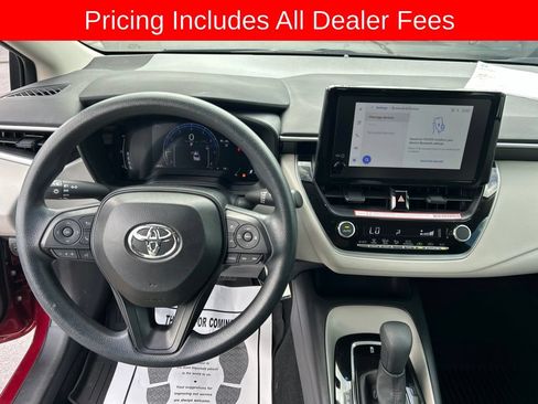 Used 2026 Toyota Corolla LE FWD image 5