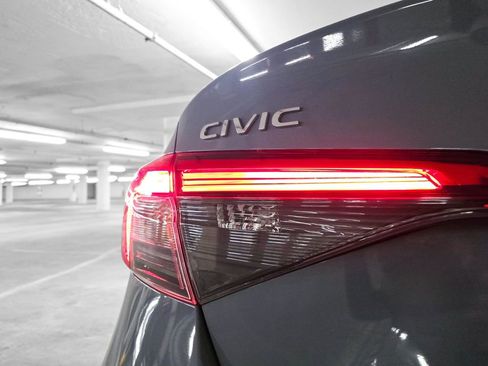 Certified 2023 Honda Civic Touring image 10