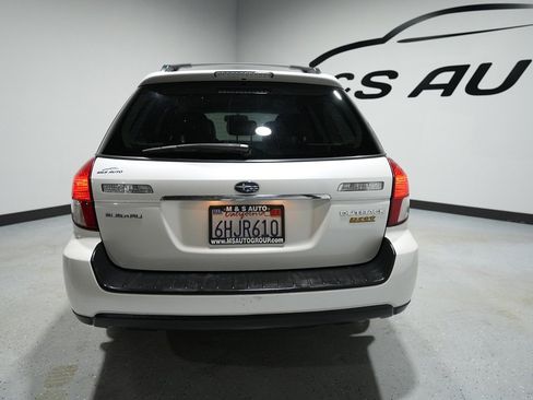 Used 2009 Subaru Outback 2.5i Limited image 11