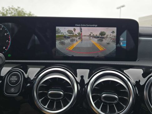 Used 2021 Mercedes-Benz CLA 250 image 26