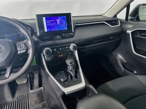 Certified 2023 Toyota RAV4 LE AWD/4WD image 22