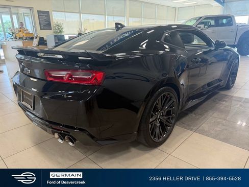 Used 2018 Chevrolet Camaro ZL1 RWD image 8
