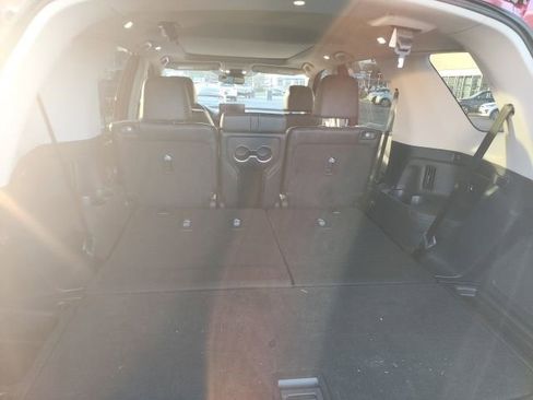 Used 2023 Honda Pilot Touring image 10