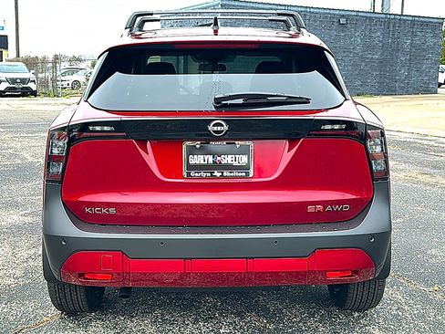 New 2026 Nissan Kicks SR AWD/4WD image 7