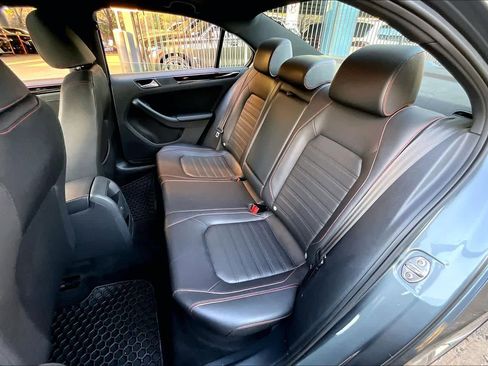 Used 2016 Volkswagen Jetta GLI SE image 19