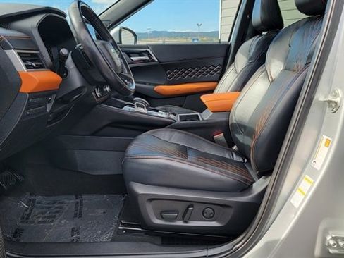 Used 2022 Mitsubishi Outlander SEL image 14