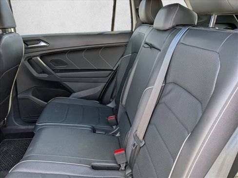 Used 2023 Volkswagen Tiguan SEL R-Line image 18