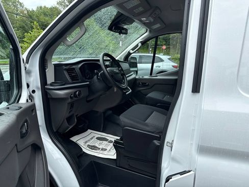 Used 2024 Ford Transit 250 Low Roof AWD w/ Exterior Upgrade Package image 17