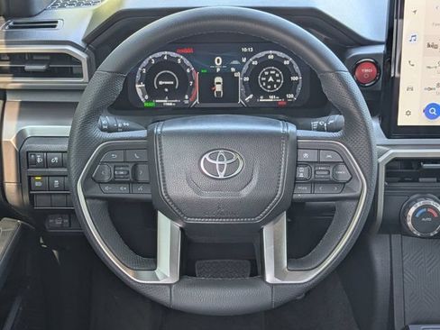 Used 2025 Toyota Tacoma TRD Off-Road AWD/4WD image 20