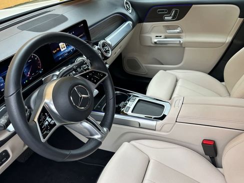 Certified 2025 Mercedes-Benz GLB 250 image 9