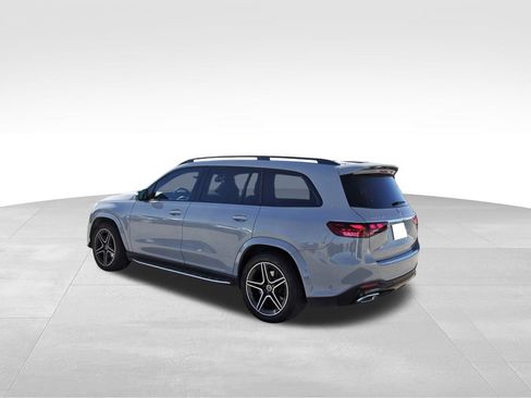 Used 2024 Mercedes-Benz GLS 450 4MATIC image 3