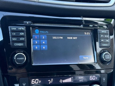Used 2014 Nissan Rogue SL image 18
