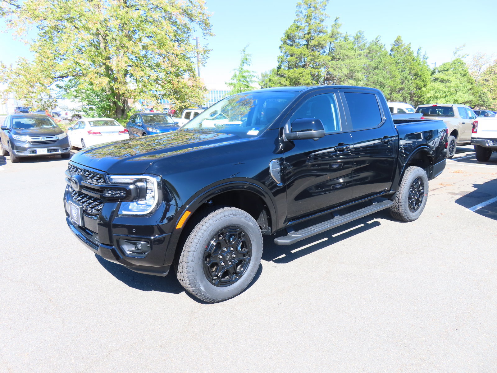 New 2026 Ford Ranger Lariat w/ Black Appearance Package AWD/4WD image 3