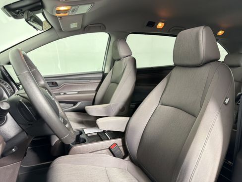 Used 2020 Honda Odyssey EX image 5