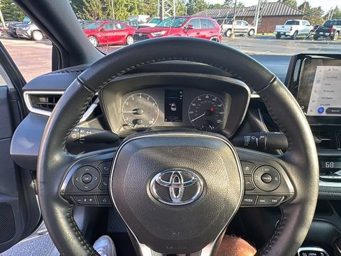 Used 2025 Toyota Corolla SE FWD image 16