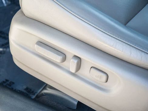 Used 2016 Honda Pilot Touring image 28