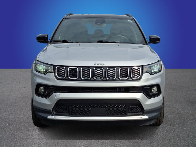 Used 2024 Jeep Compass Limited AWD/4WD image 2